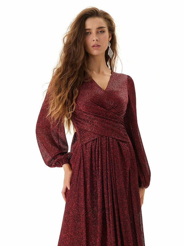Model poses in Red Glitter Party Dress from MAJOR CRUSH collection（5）