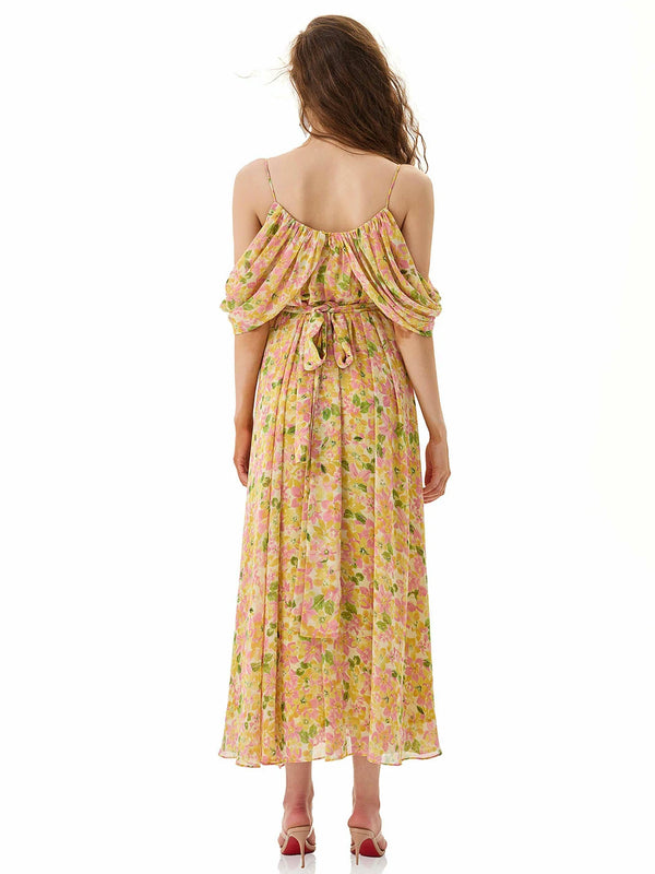 Model wearing Floral Off Shoulder Dress from MAJOR CRUSH（3）