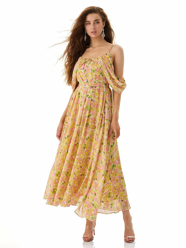 Model wearing Floral Off Shoulder Dress from MAJOR CRUSH（5）
